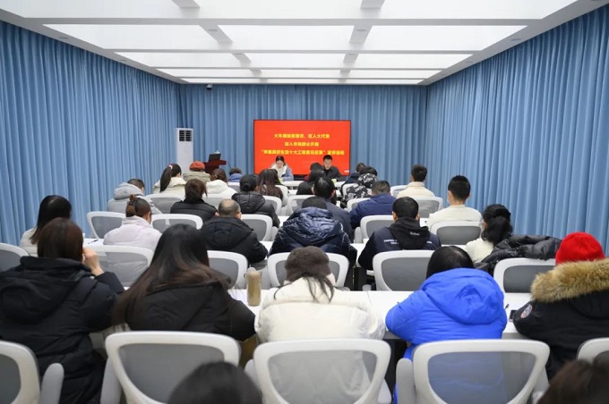 深入社區(qū)，傾聽民聲 成都市人大代表龔曉鷗開展“幸福美好生活十大工程”宣講 第1張