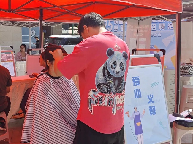 “家門口”的一站式服務！瑞方人力助力打造火車南站街道錦官新城社區特色就業IP 第6張